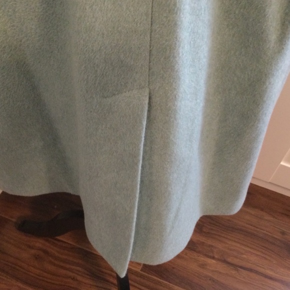 Coat - Picture 2 of 8